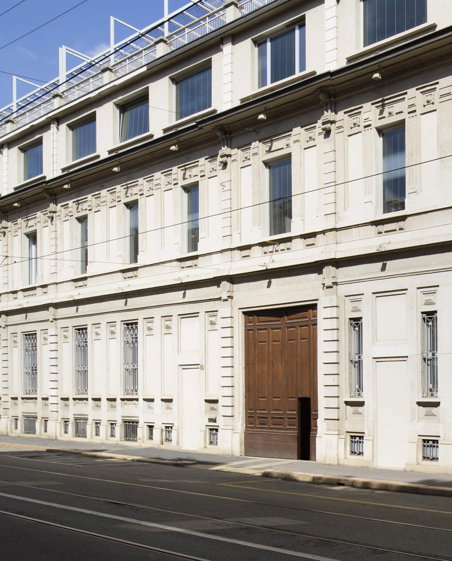 Home Page [www.pradagroup.com]