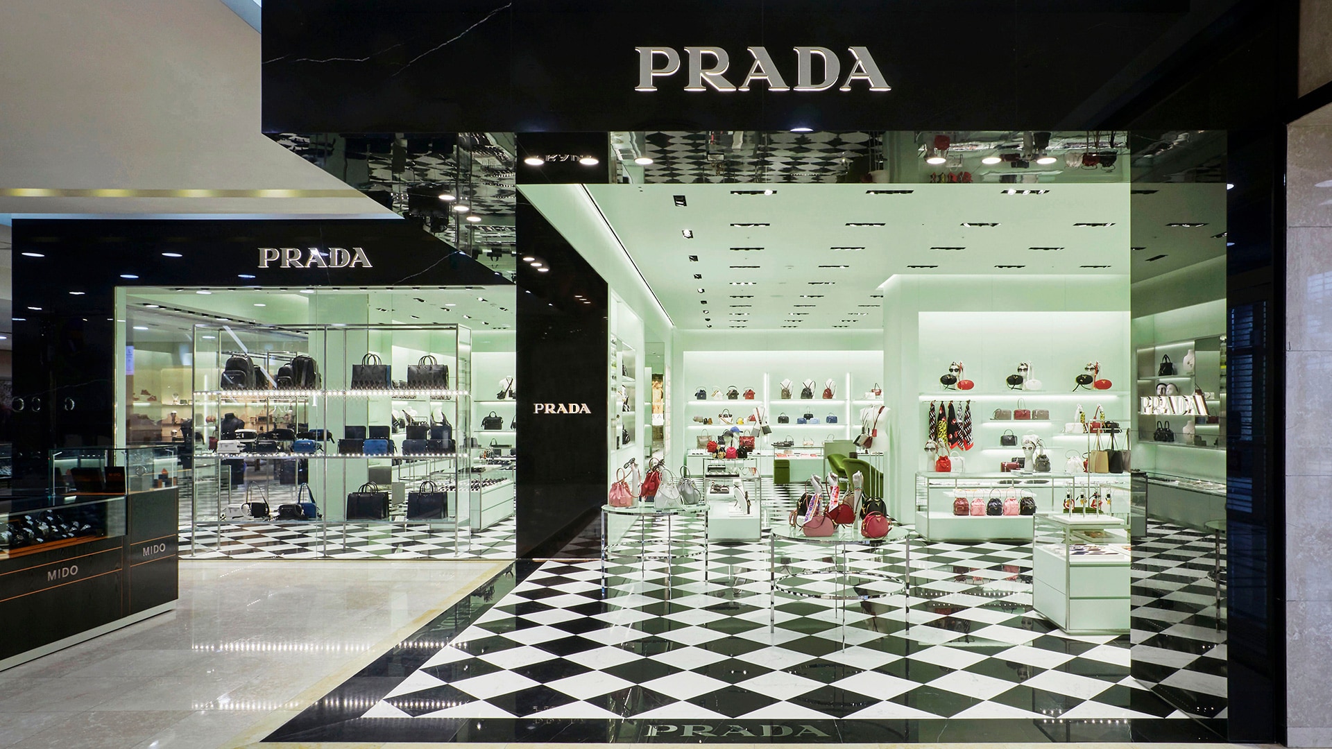 Top 92+ imagen prada department store