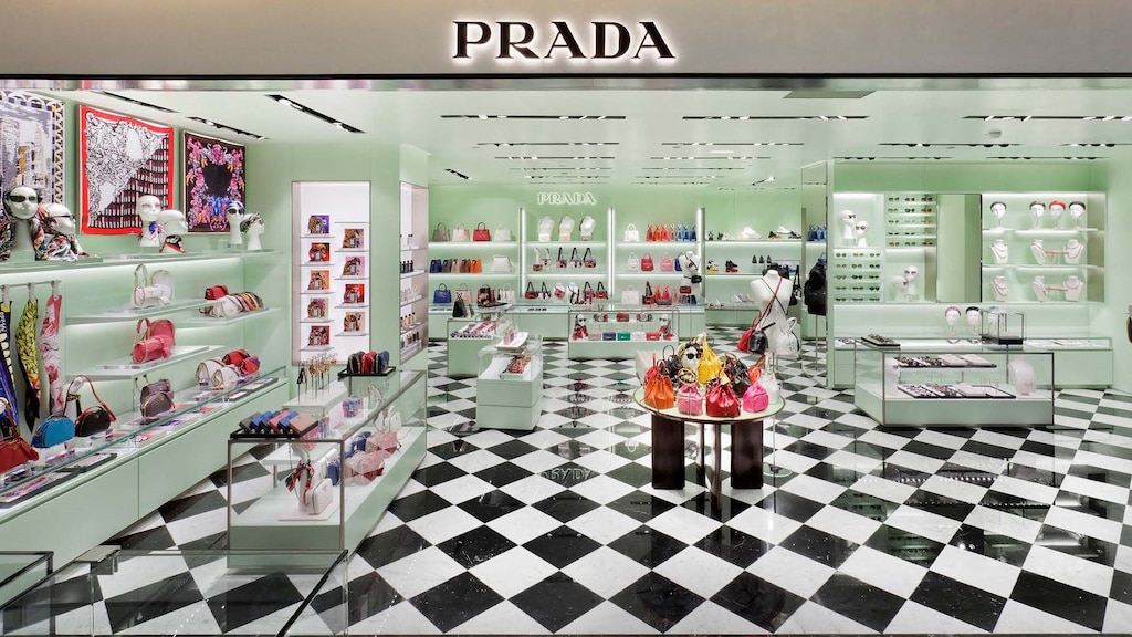 prada store europe