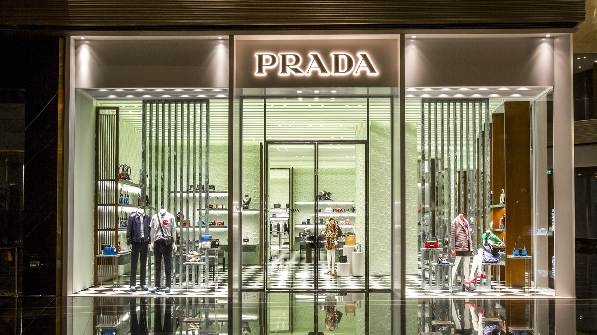 Prada opens a new shop in Bangkok