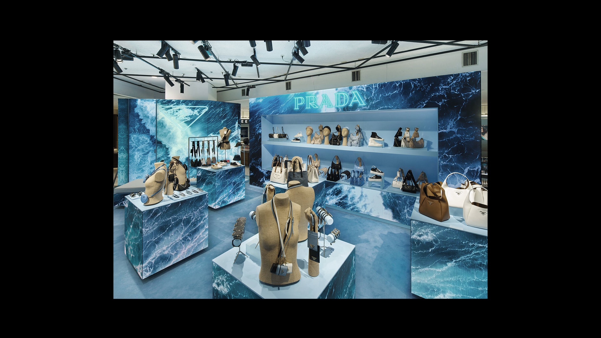 PRADA 店舗外観 アートフレーム アートパネル ブランド プラダ PRADA Mサイズ オマージュアート