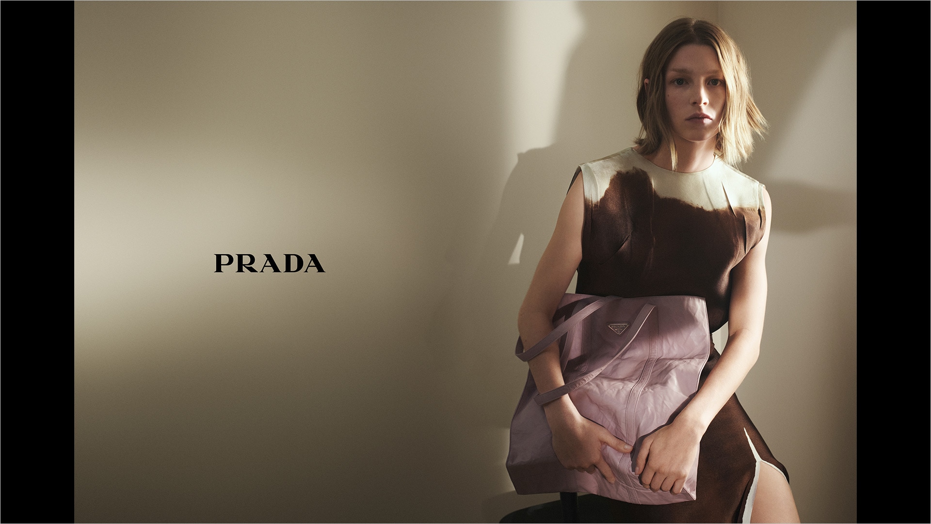 Prada 2023春夏系列广告大片
