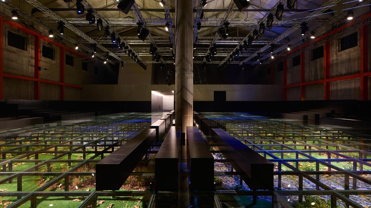 Prada F/W 2024 womenswear show: Instinctive Romance